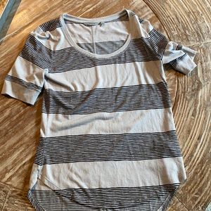 Athleta tee shirt